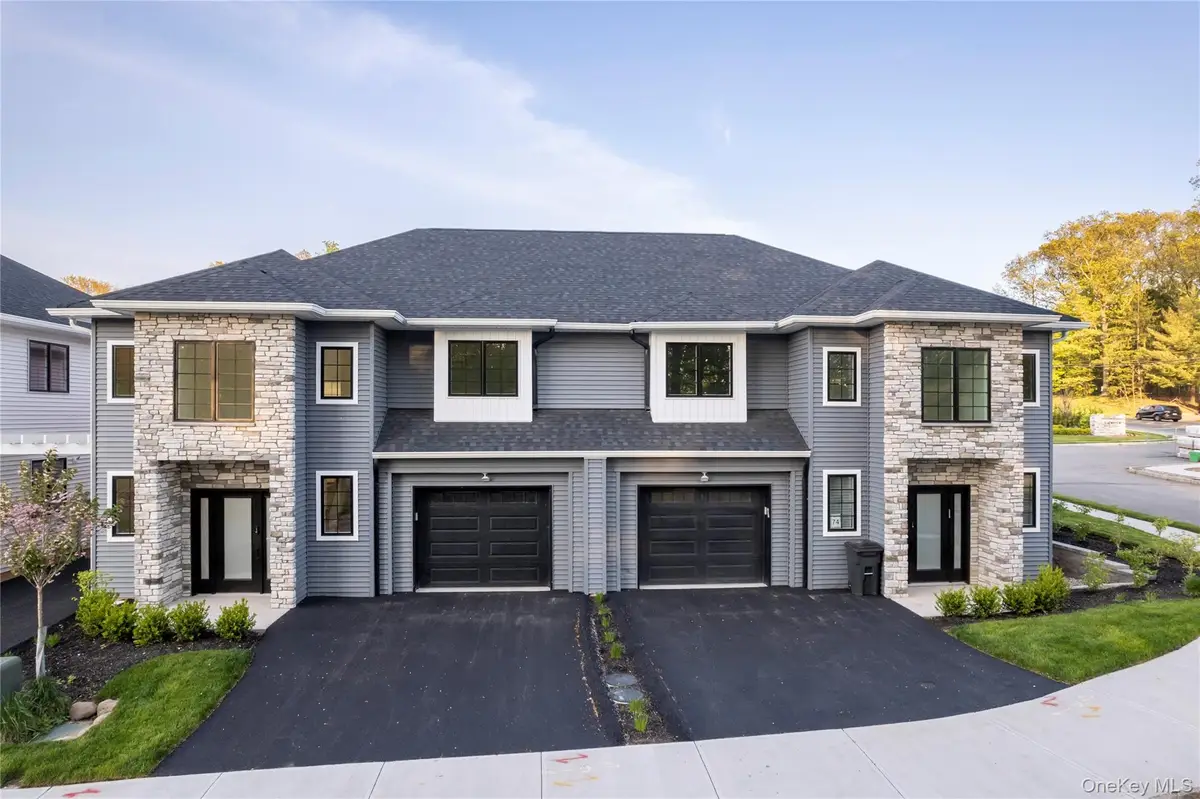 28 Silverwood Circle, Suffern, NY 10901 - Image #1