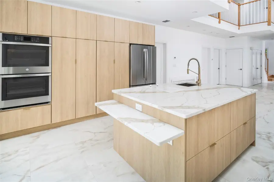 28 Silverwood Circle, Suffern, NY 10901 - Image #3