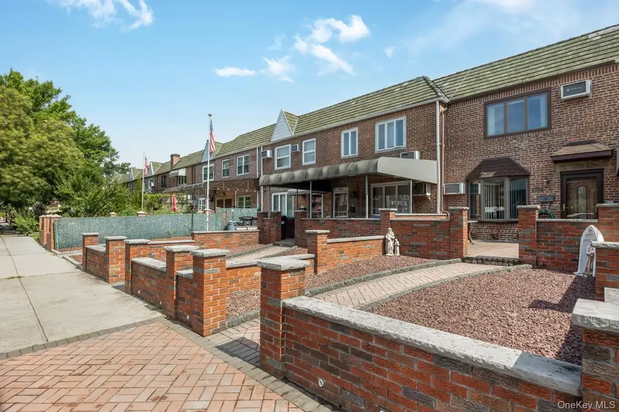 61-33 78 Street, Middle Village, NY 11379 - Image #2