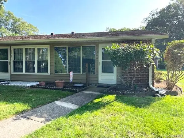 120 Exmore Court #D, Ridge, NY 11961