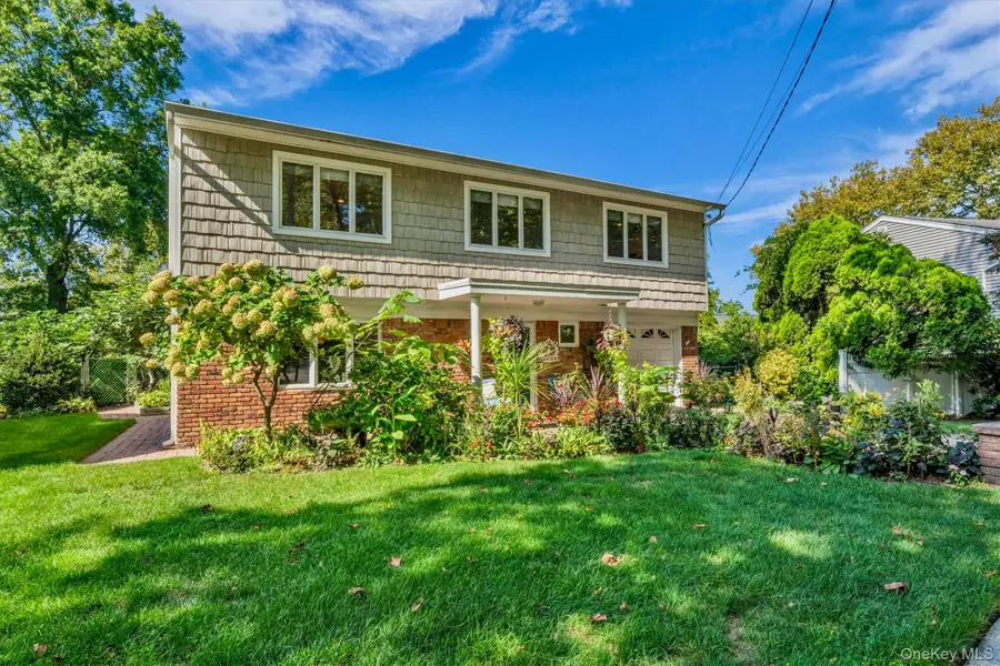 6 Saddler Court, South Huntington, NY 11746 - Image #2