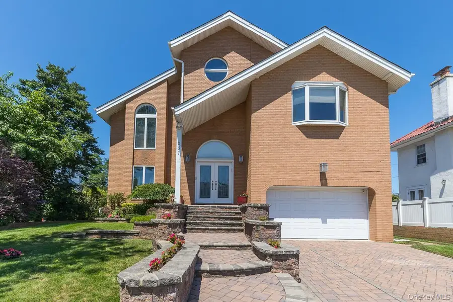 257 E Olive Street, Long Beach, NY 11561 - Image #2