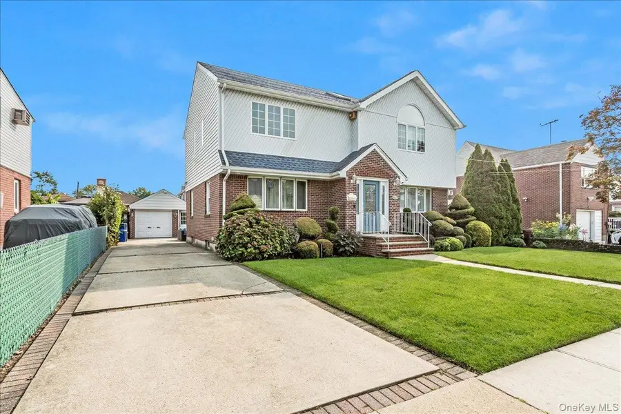 922 N 1st Street, New Hyde Park, NY 11040 - Image #2