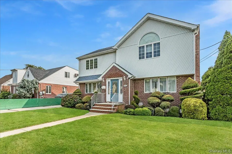 922 N 1st Street, New Hyde Park, NY 11040 - Image #3