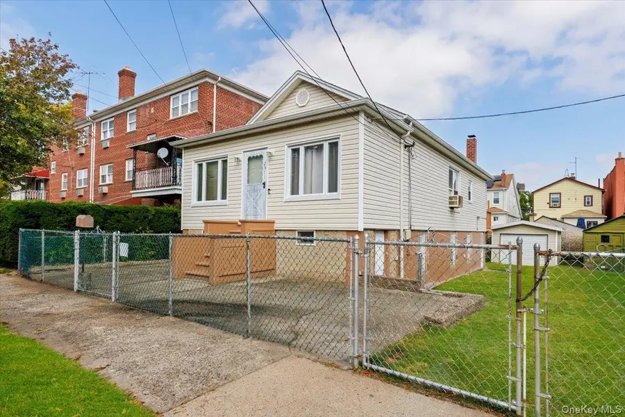 2871 Zulette Avenue, Bronx, NY 10461 - Image #2