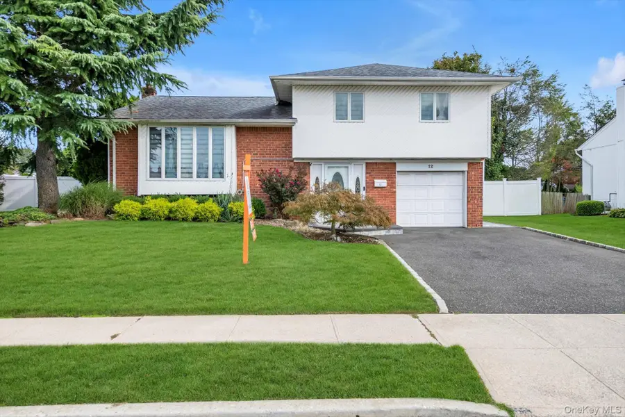 12 Julliard Drive, Plainview, NY 11803 - Image #2