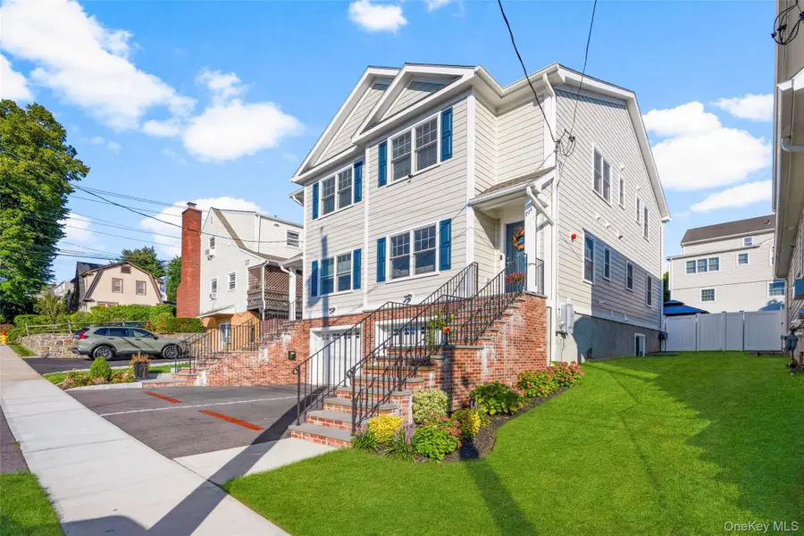 194 Gainsborg Avenue E, West Harrison, NY 10604 - Image #2