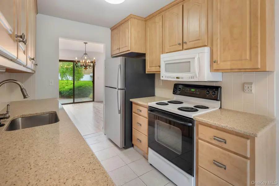 30 Rambling Brook Road, Chappaqua, NY 10514 - Image #3