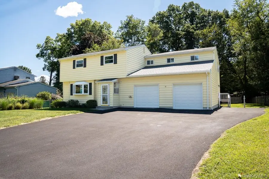 25 Robin Road, Poughkeepsie, NY 12601 - Image #2