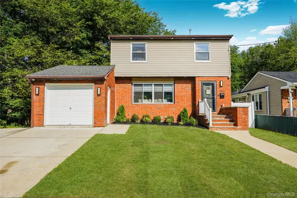 383 Woodrow Rd, Staten Island, NY 10312