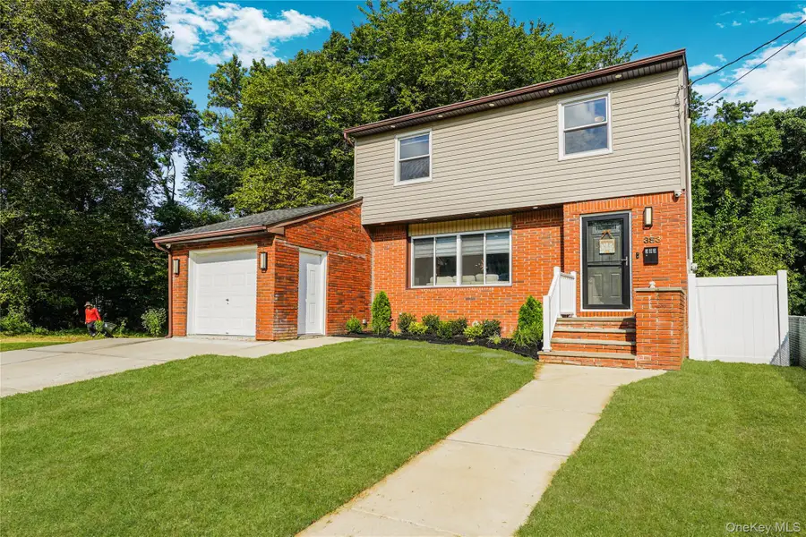 383 Woodrow Rd, Staten Island, NY 10312 - Image #2