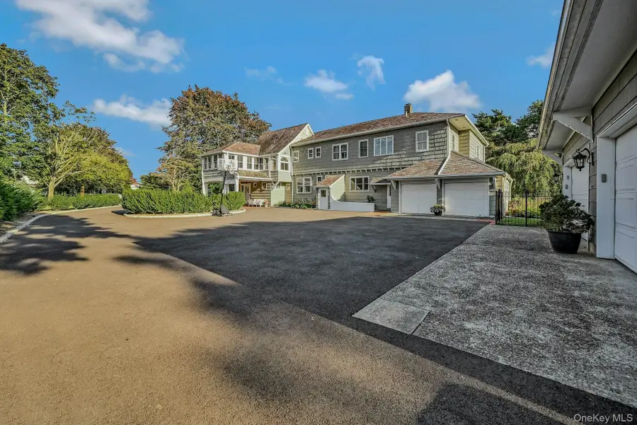 242 Handsome Avenue, Sayville, NY 11782 - Image #2