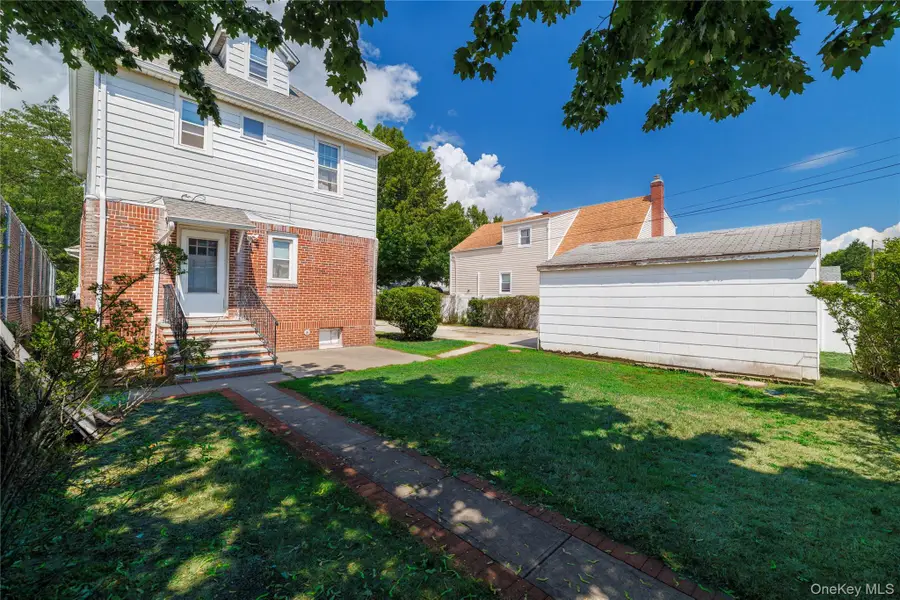 59 Lakeview Avenue, Lynbrook, NY 11563 - Image #3