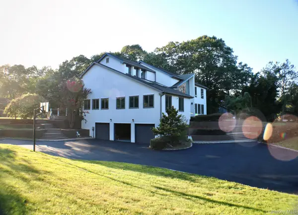 10 Cedarfield Terrace, Saint James, NY 11780