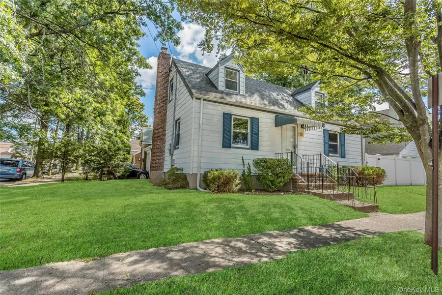 136 N 1st Street, New Hyde Park, NY 11040 - Image #3