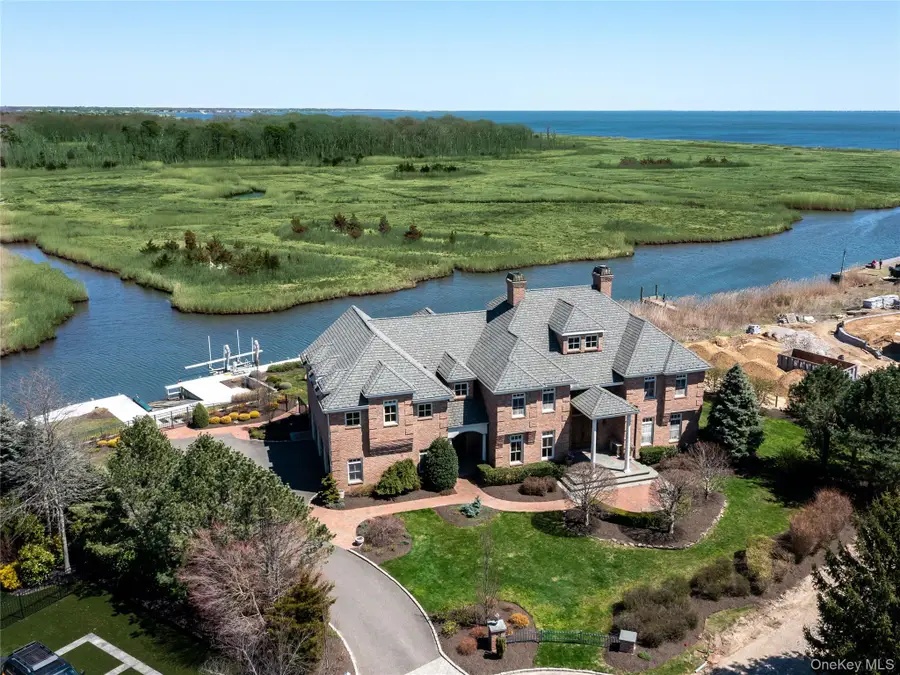 27 True Harbour Way, West Islip, NY 11795 - Image #3