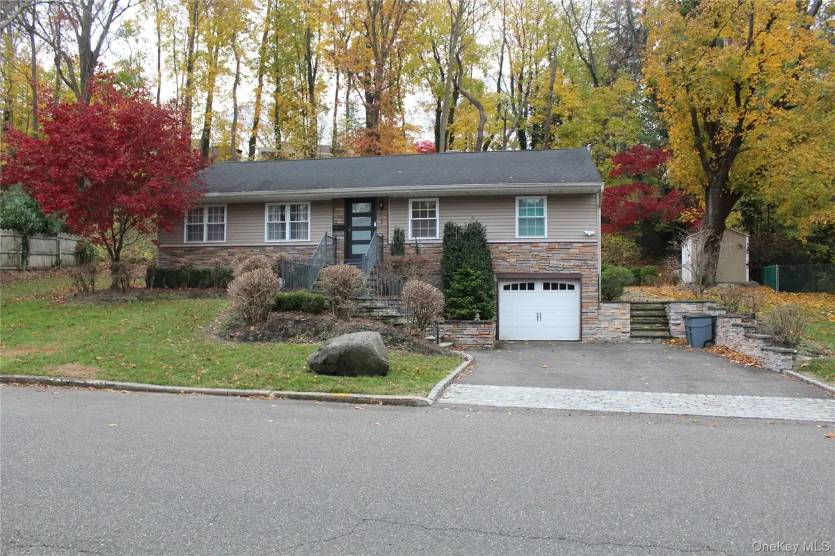 5 Meadowfield Lane, Glen Cove, NY 11542 - Image #1