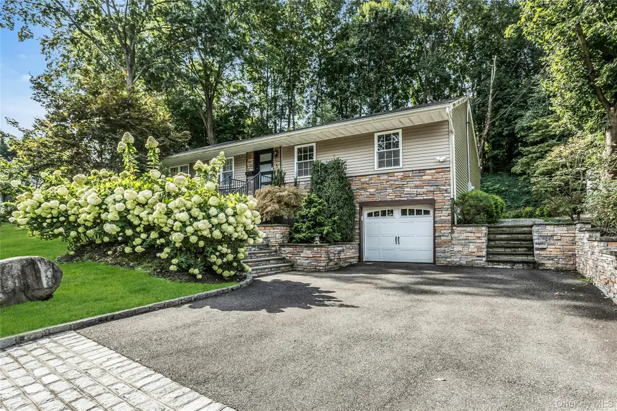 5 Meadowfield Lane, Glen Cove, NY 11542 - Image #2