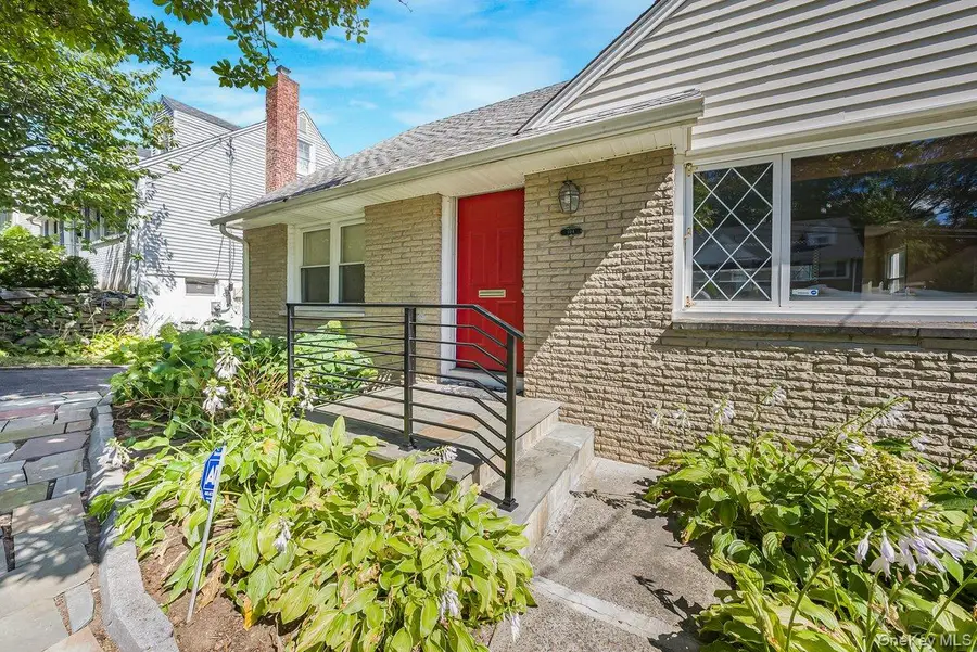 104 Lefferts Road, Yonkers, NY 10705 - Image #3