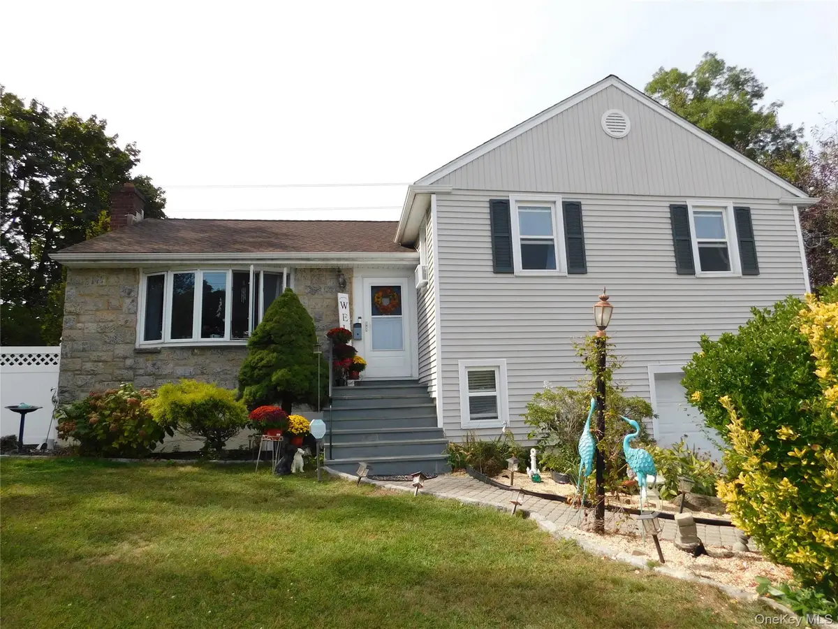 61 Newport Road, Yonkers, NY 10710 - Image #1