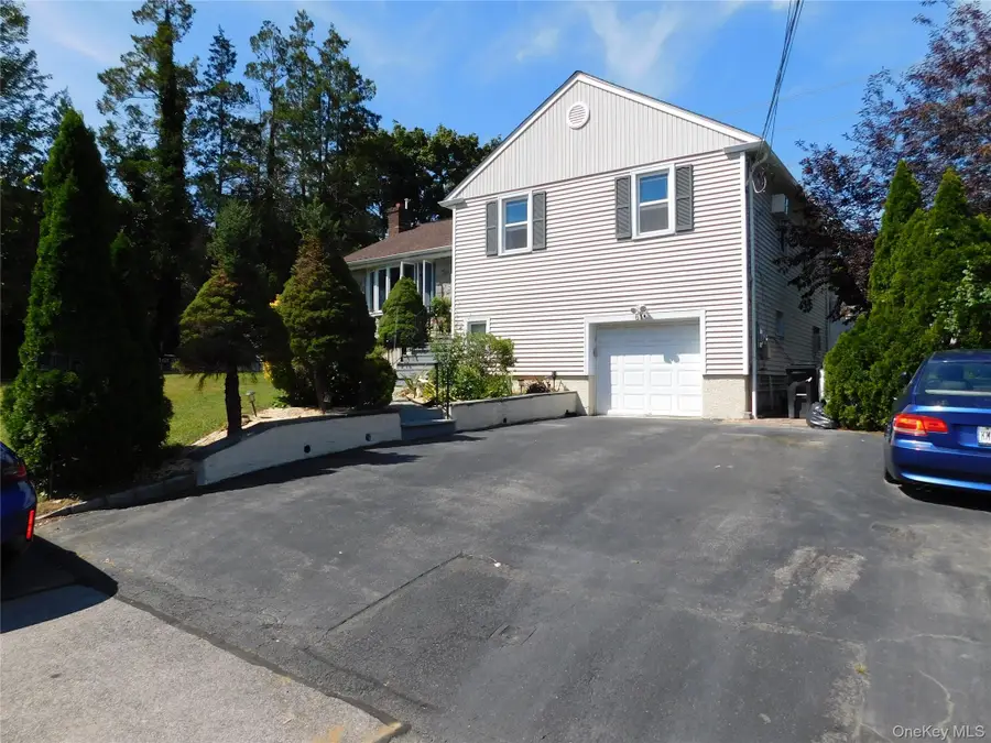 61 Newport Road, Yonkers, NY 10710 - Image #3