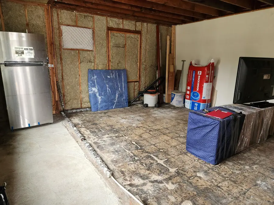 20 Wood Lane, Levittown, NY 11756 - Image #3