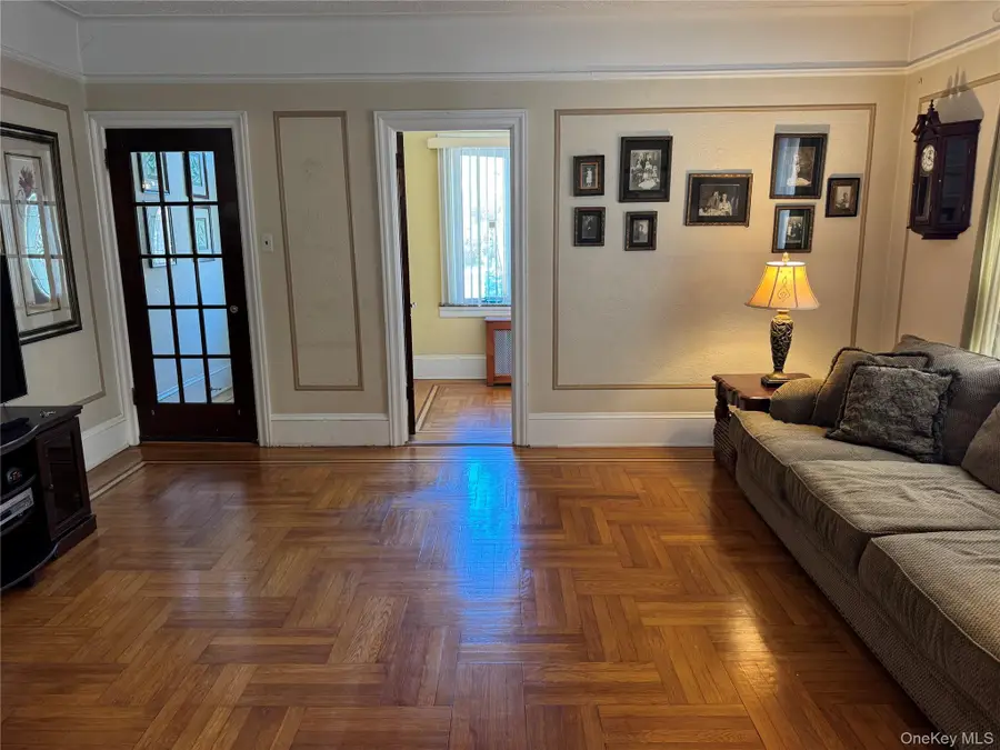 1633 Lurting Avenue, Bronx, NY 10461 - Image #3