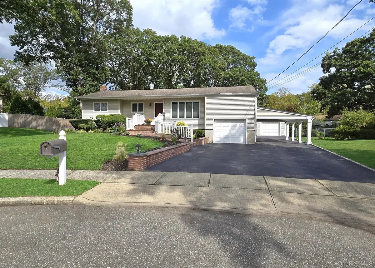 3 Candlestick Court, Dix Hills, NY 11746 - #1