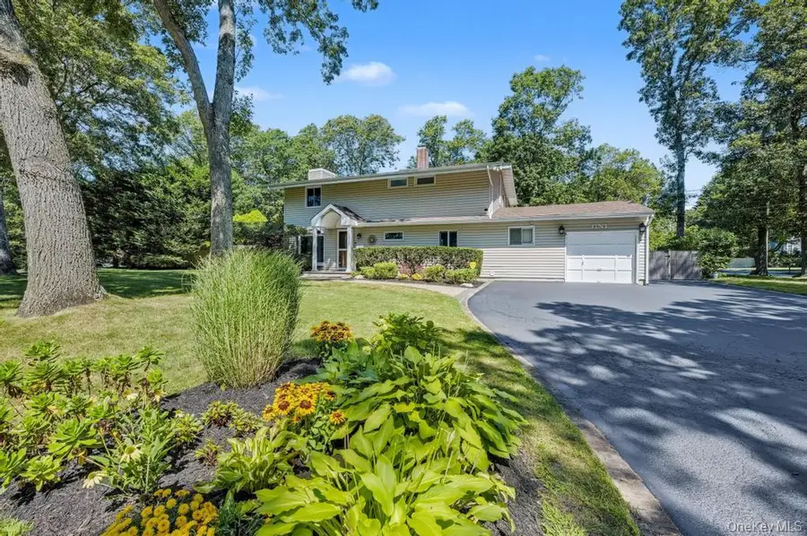 1 Deepdale Drive, Commack, NY 11725 - Image #3