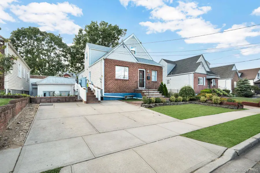 138 Ormonde Boulevard, Valley Stream, NY 11580 - Image #2