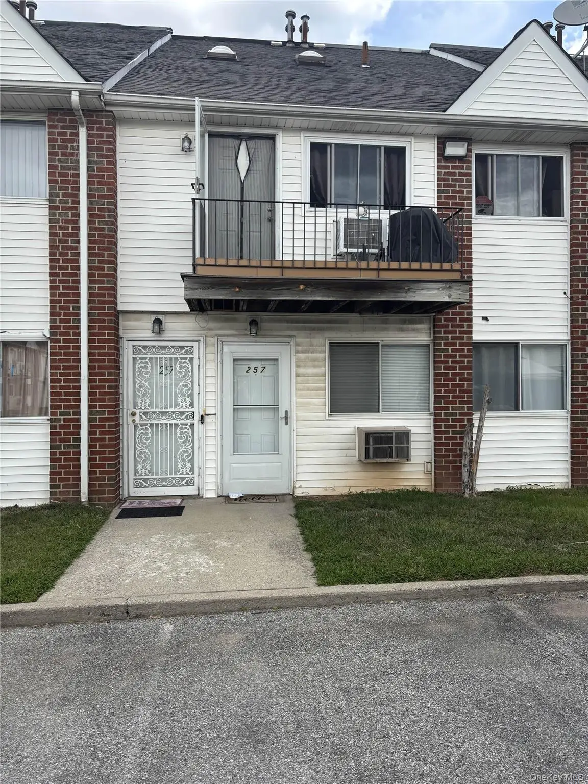 257 Maple Parkway, Staten Island, NY 10303 - Image #1