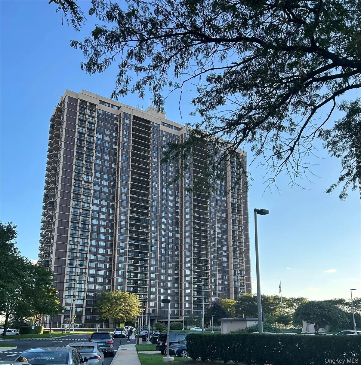 27110 Grand Central Parkway #33T, Queens, NY 11005 - Image #1