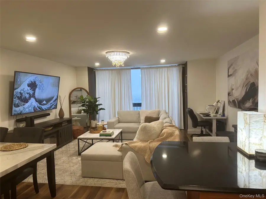 27110 Grand Central Parkway #33T, Queens, NY 11005 - Image #2