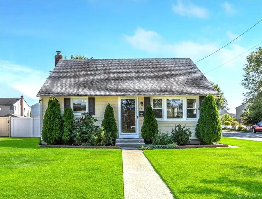 174 N Nassau Avenue, Massapequa, NY 11758 - Image #2
