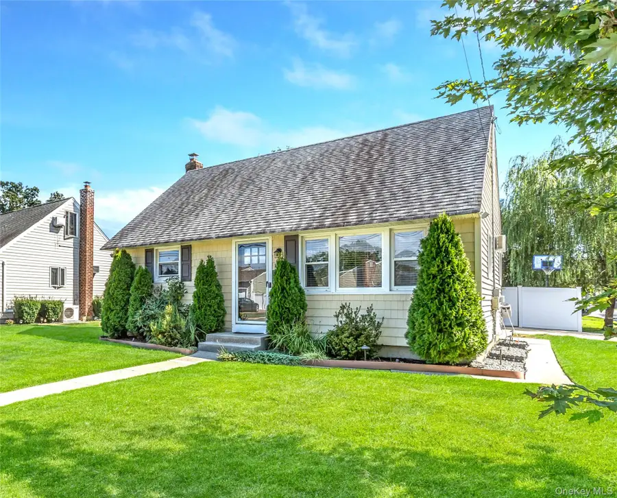 174 N Nassau Avenue, Massapequa, NY 11758 - Image #3