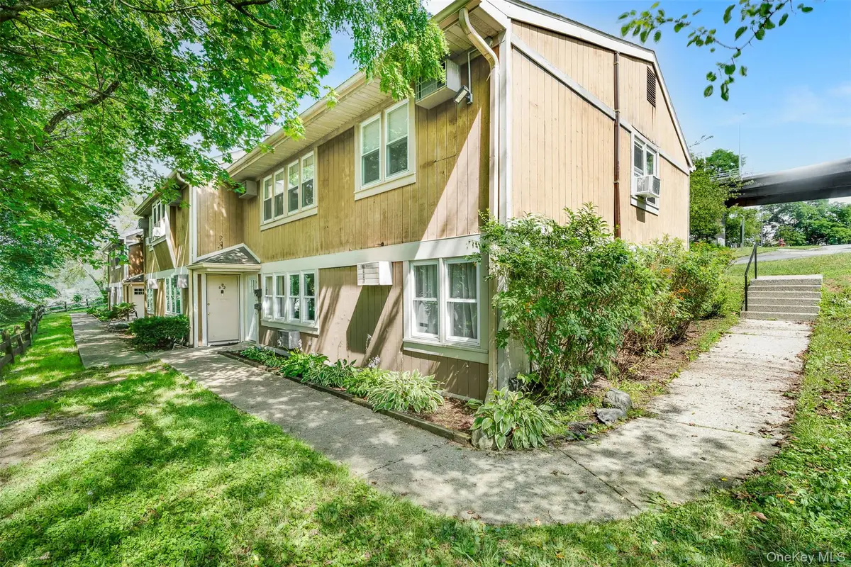 68 Gerald Drive #D1, Poughkeepsie, NY 12601 - Image #1