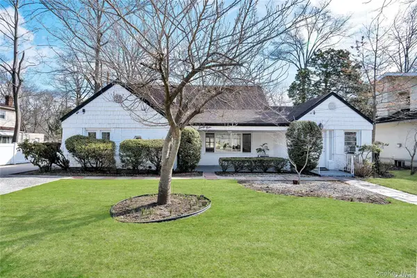 69A Warwick Road, Great Neck, NY 11023