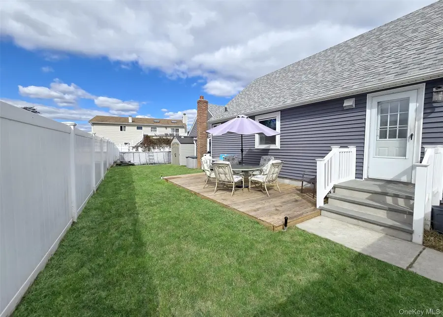 765 Shore Walk, Lindenhurst, NY 11757 - Image #2