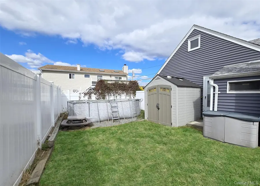 765 Shore Walk, Lindenhurst, NY 11757 - Image #3