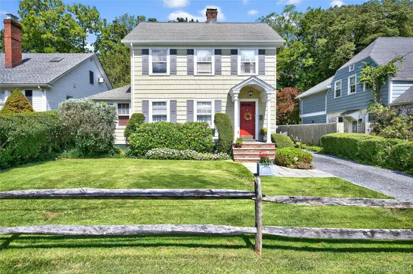 39 Lindbergh Street, Locust Valley, NY 11560