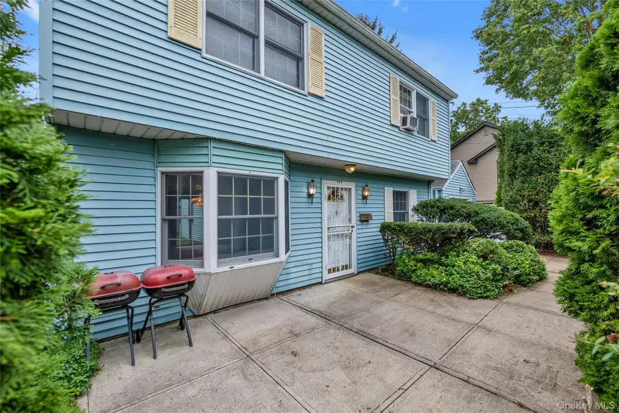 253 Raff Avenue, Carle Place, NY 11514 - Image #2