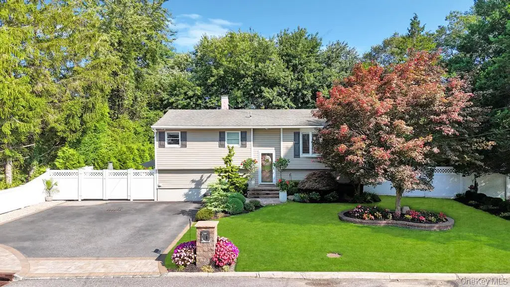 39 Crestwood Lane, Farmingville, NY 11738 - Image #1