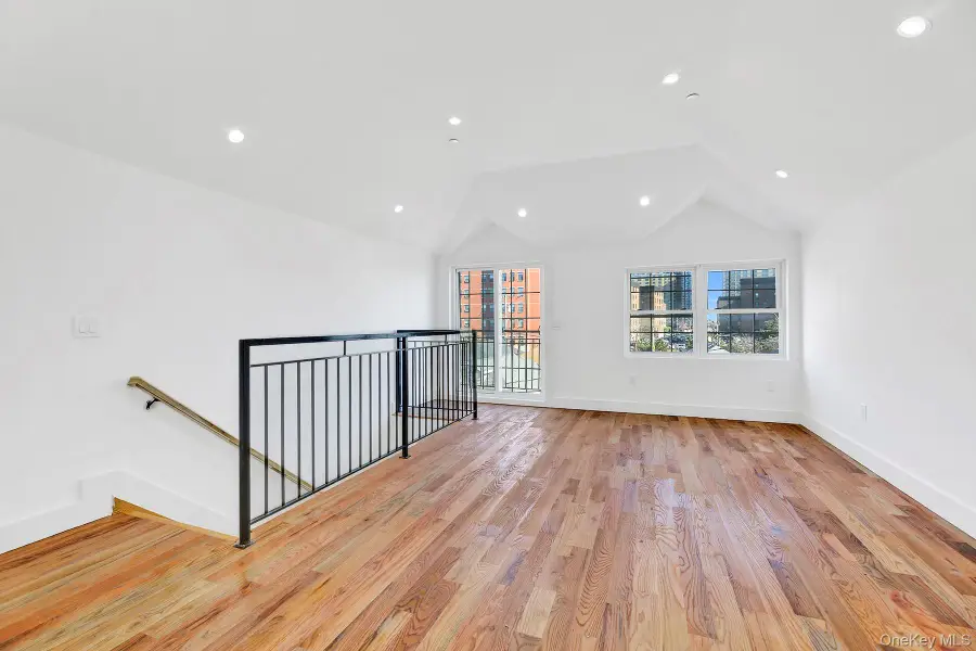 163 Beach 25, Far Rockaway, NY 11691 - Image #3