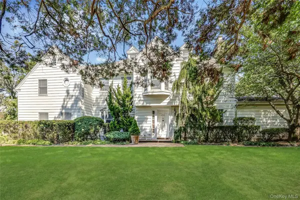 252 Cedar Avenue, Hewlett Bay Park, NY 11557