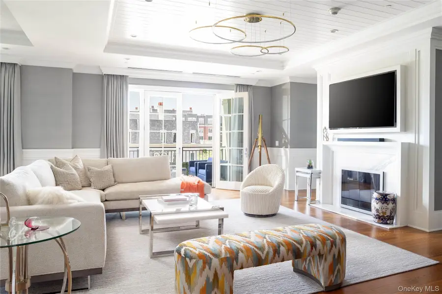 2000 Royal Court #2105/2103, North Hills, NY 11040 - Image #2