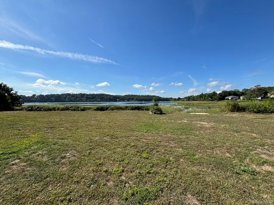 35 Adams Avenue, Bayville, NY 11709 - Image #2