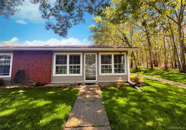 231 Blackpool Court #F, Ridge, NY 11961