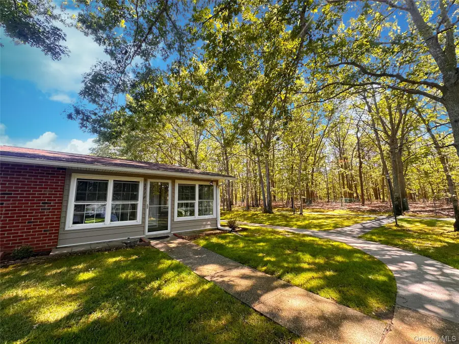 231 Blackpool Court #F, Ridge, NY 11961 - Image #3