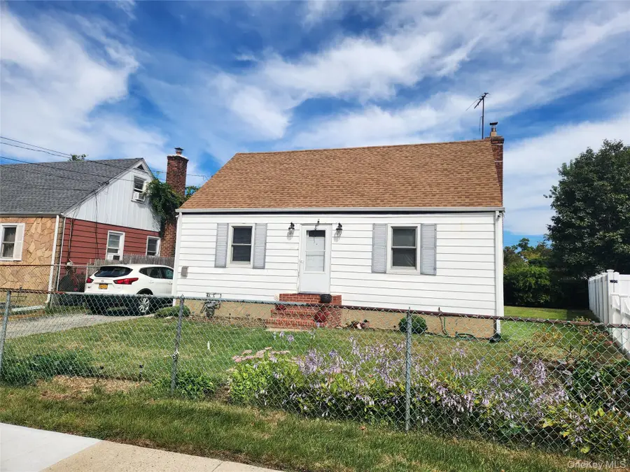 185 Grenada Avenue, Roosevelt, NY 11575 - Image #2