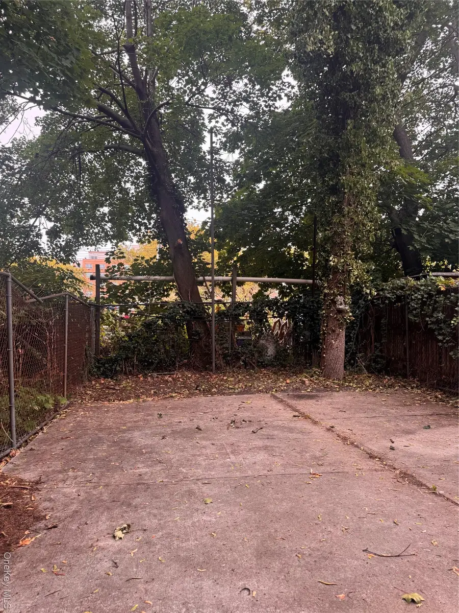 655 Hendrix Street, Brooklyn, NY 11207 - Image #2